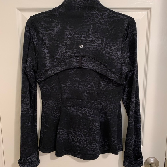 Define Jacket sz8 in Untamed Jacquard Spray Dye - Picture 7 of 9